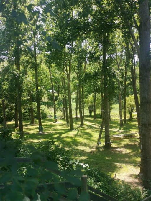 Apartament The Walnut Tree. Saint-Aulaye-Puymangou Zewnętrze zdjęcie